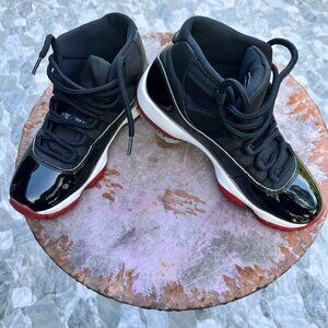 AIR JORDAN 11 Breds 2019 Size 7.5 Rare Retro OG 378037 061 DS Black Red White